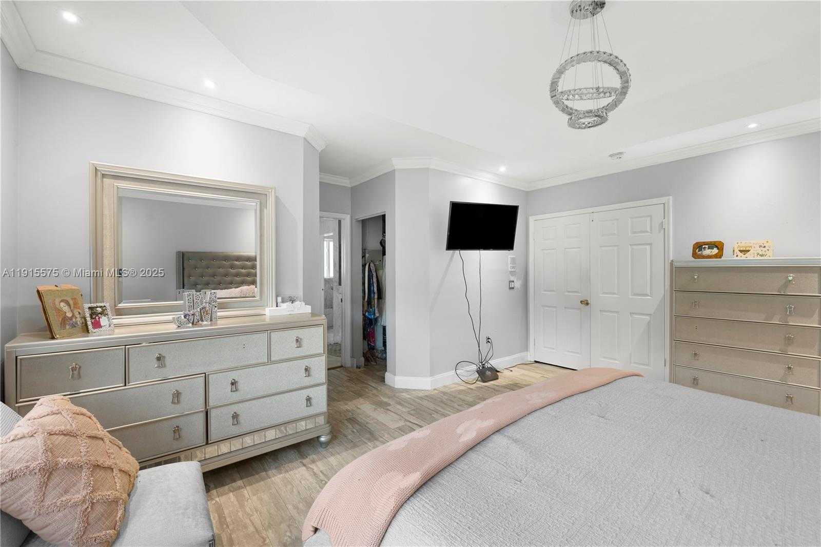 Small Image of 11243 NORTH WEST 58TH TER #1, Doral Number 33