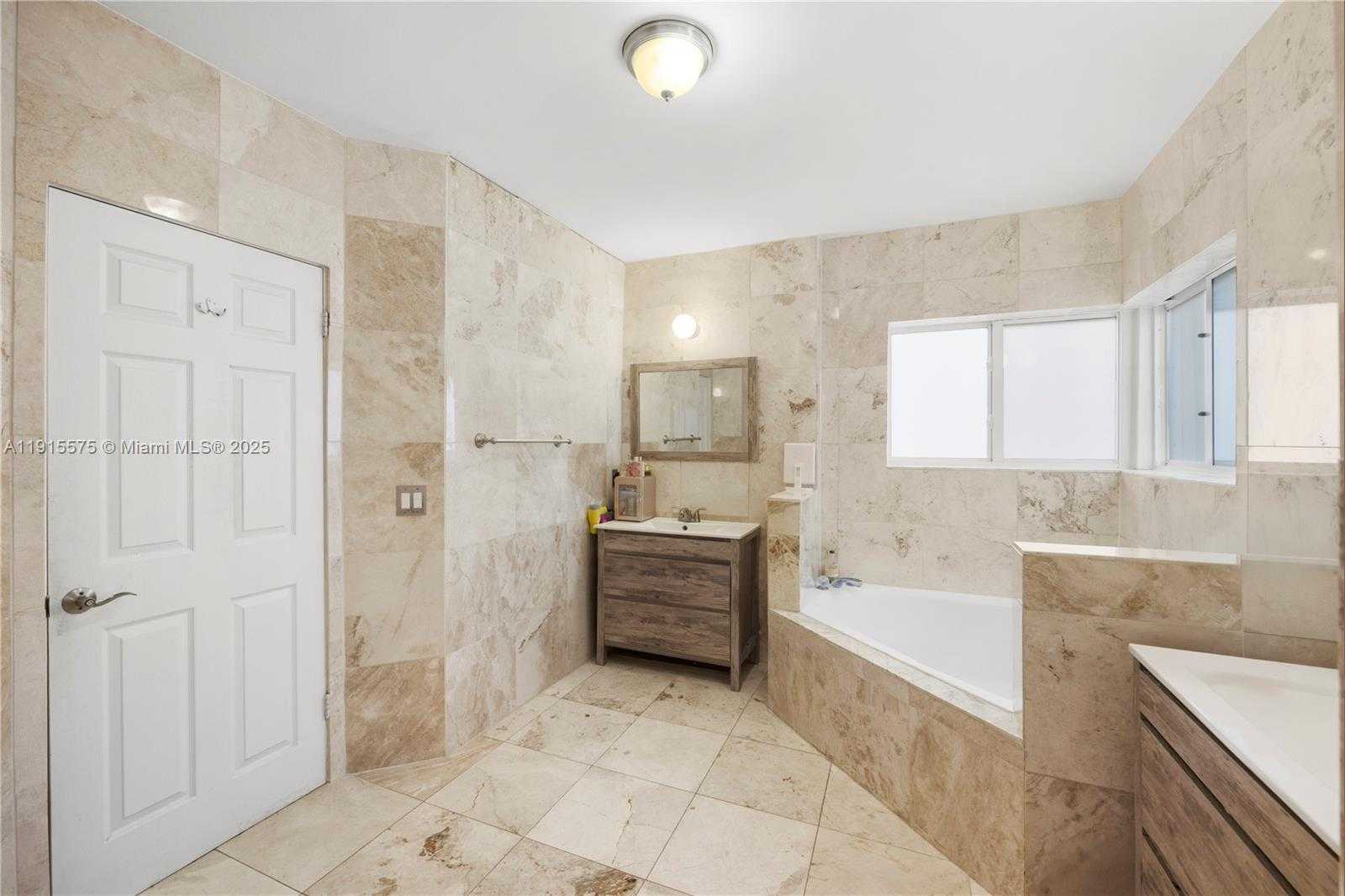 Small Image of 11243 NORTH WEST 58TH TER #1, Doral Number 40