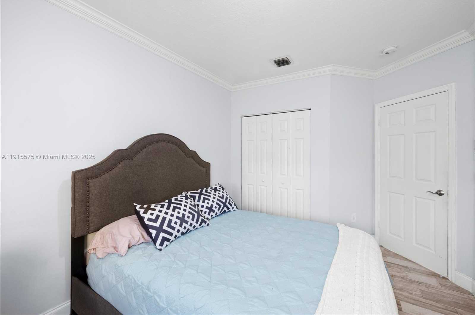 Small Image of 11243 NORTH WEST 58TH TER #1, Doral Number 44