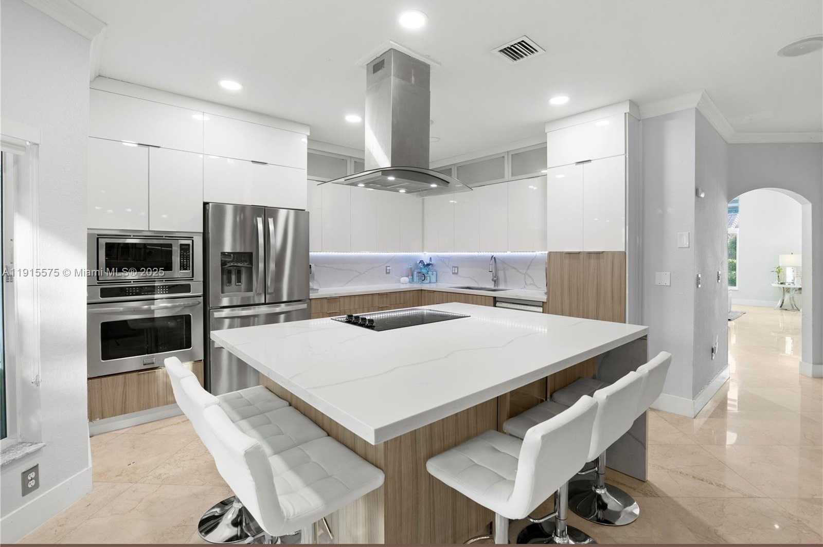 Small Image of 11243 NORTH WEST 58TH TER #1, Doral Number 7