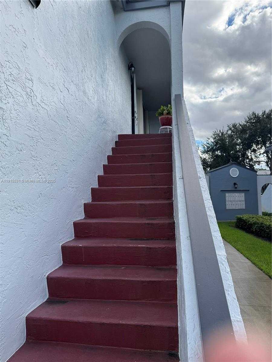 Small Image of 18360 MEDITERRANEAN BLVD #2607, Hialeah Number 10