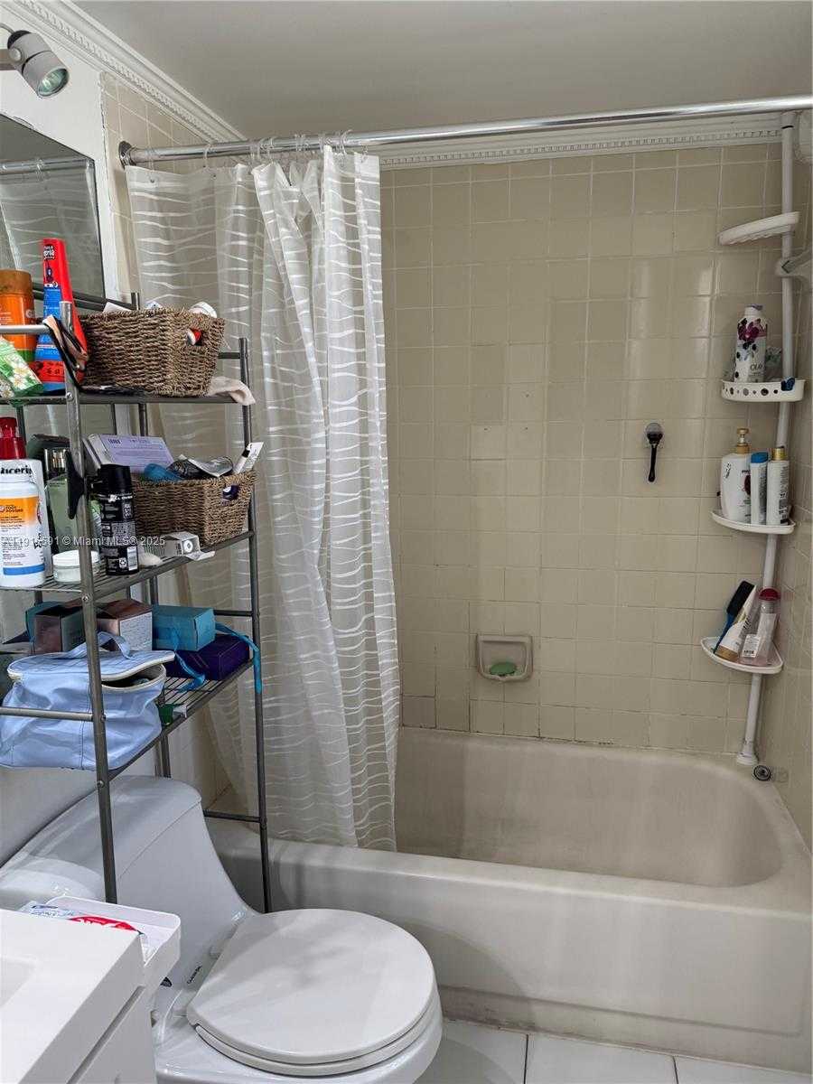 Small Image of 18360 MEDITERRANEAN BLVD #2607, Hialeah Number 7