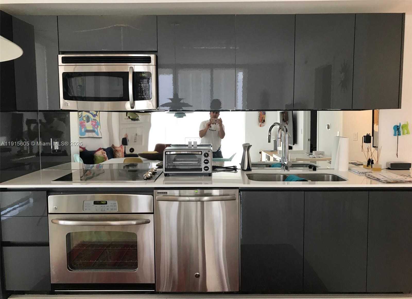 Small Image of 31 SOUTH EAST 6TH ST #1702, Miami Number 8