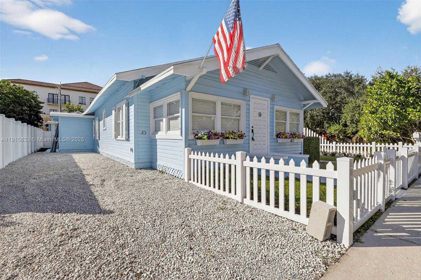 Small Image of 123 NORTH OCEAN BREEZE #A, Lake Worth Number 2