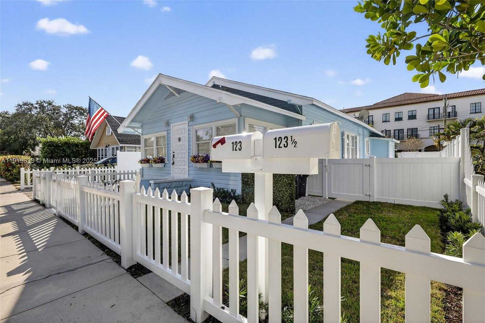 Small Image of 123 NORTH OCEAN BREEZE #A, Lake Worth Number 3