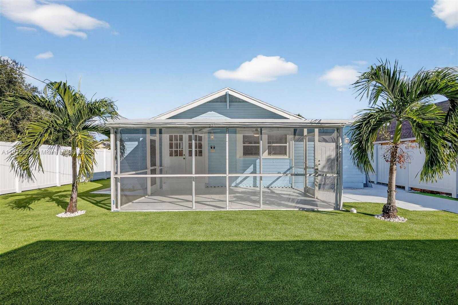 Small Image of 123 NORTH OCEAN BREEZE #A, Lake Worth Number 32