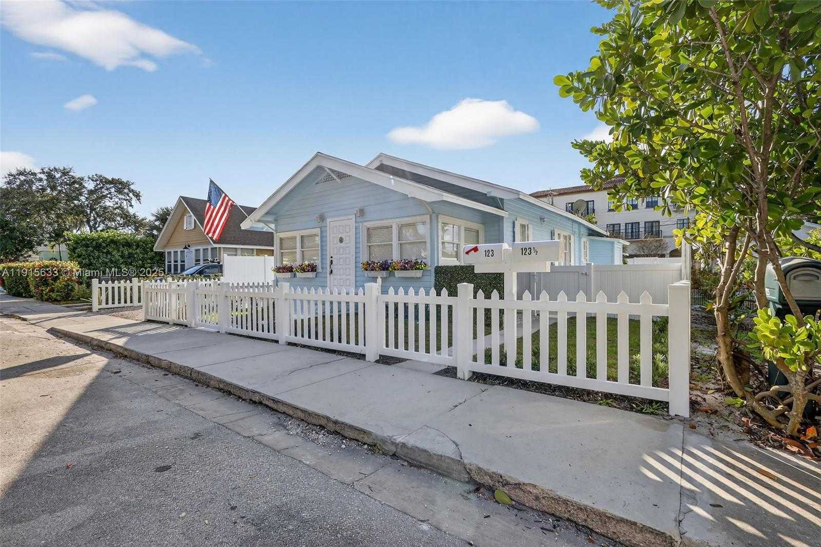 Small Image of 123 NORTH OCEAN BREEZE #A, Lake Worth Number 36