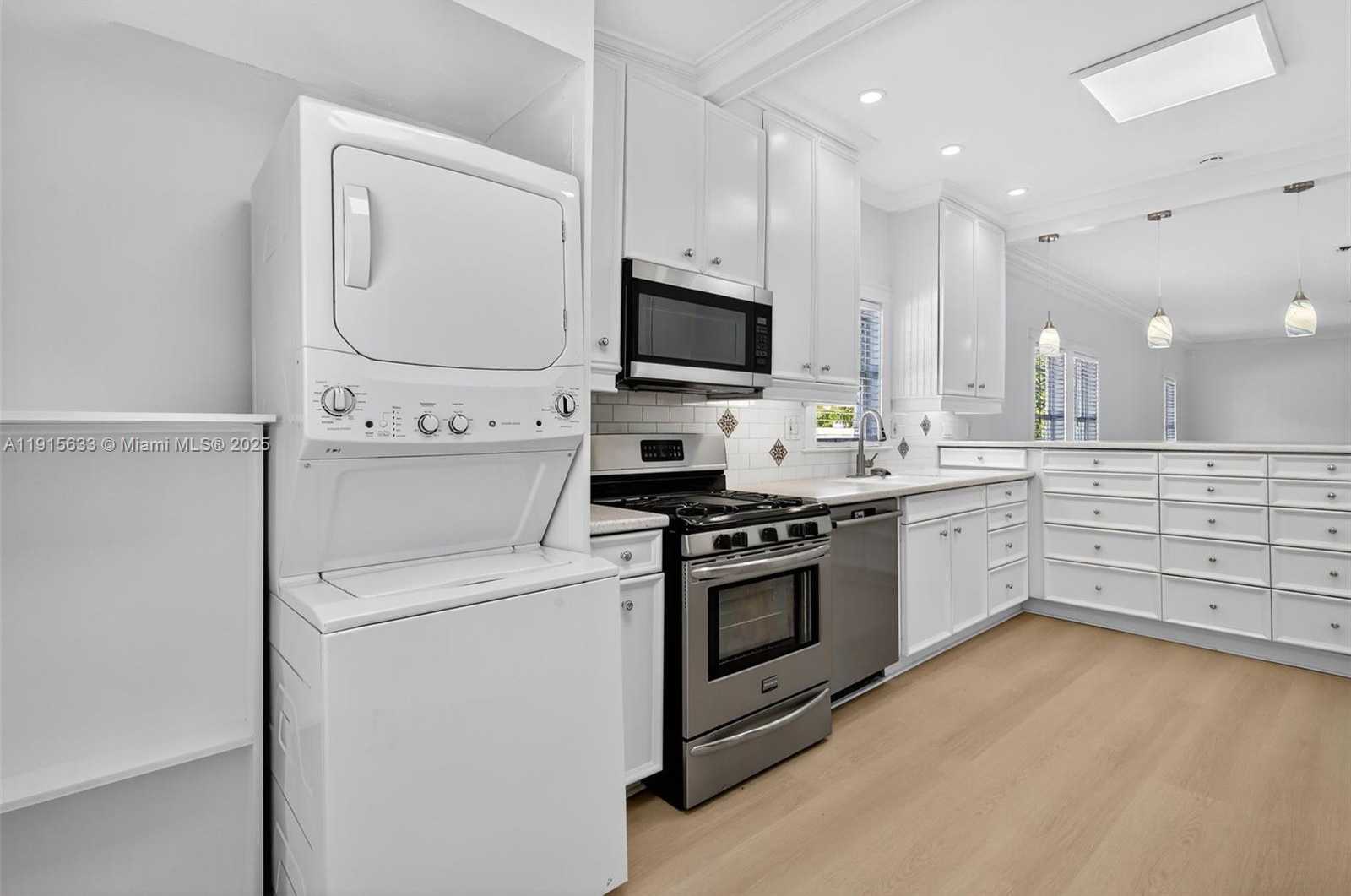 Small Image of 123 NORTH OCEAN BREEZE #A, Lake Worth Number 7