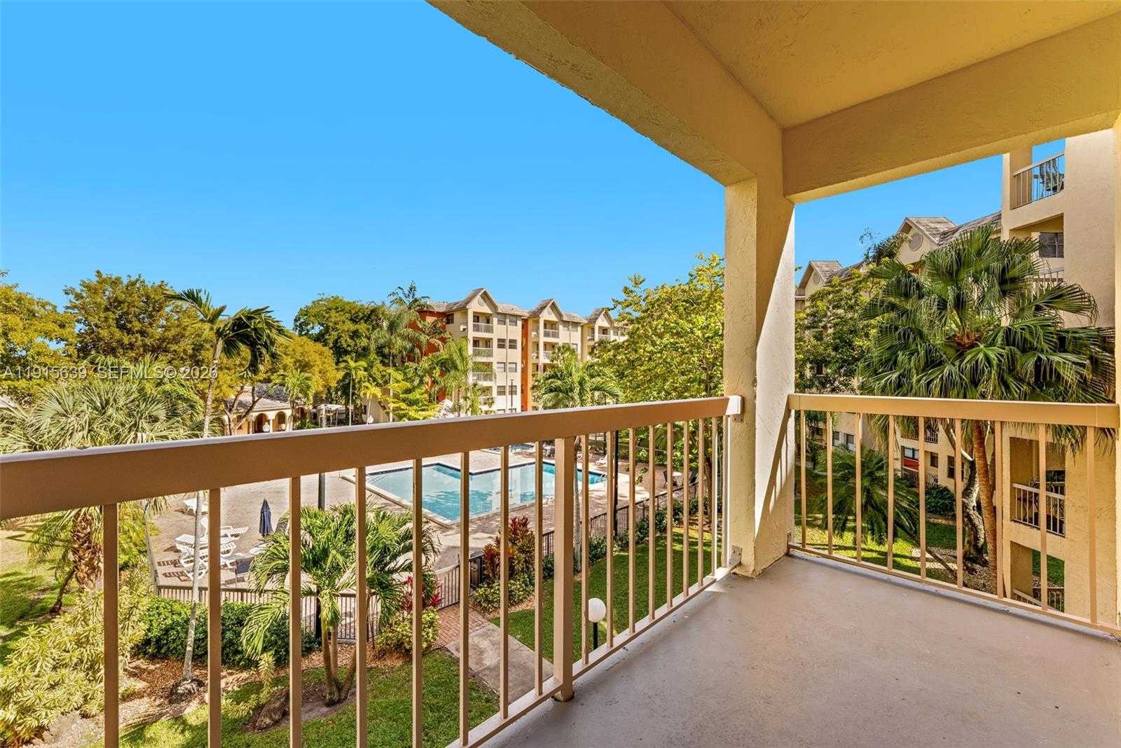 Small Image of 8160 GENEVA CT #317, Doral Number 16