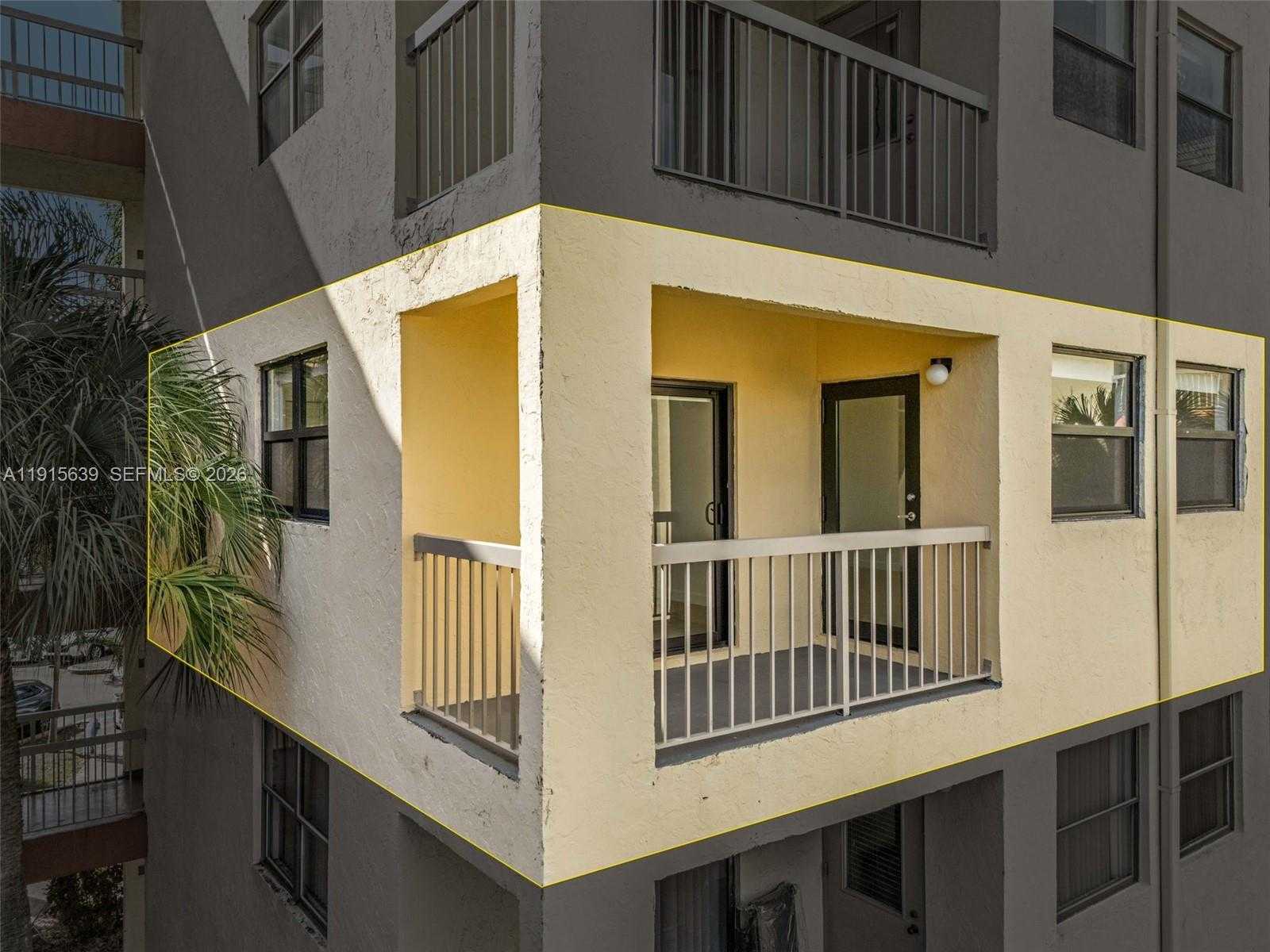 Small Image of 8160 GENEVA CT #317, Doral Number 18