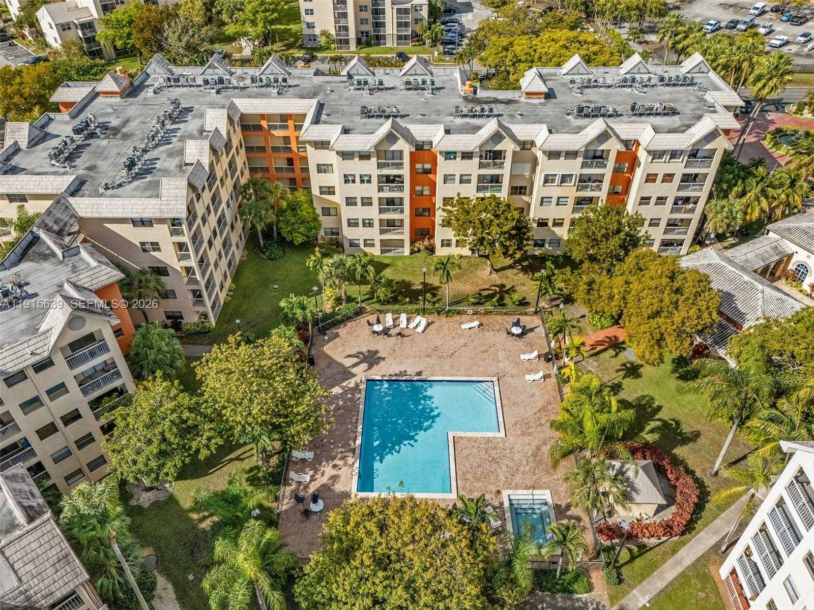 Small Image of 8160 GENEVA CT #317, Doral Number 20