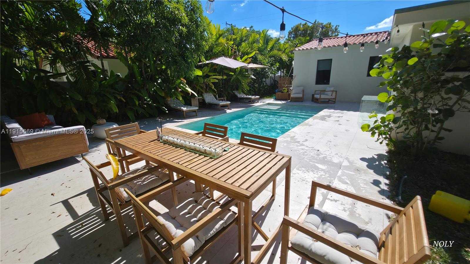 Small Image of 1277 SOUTH WEST 19TH ST, Miami Number 19