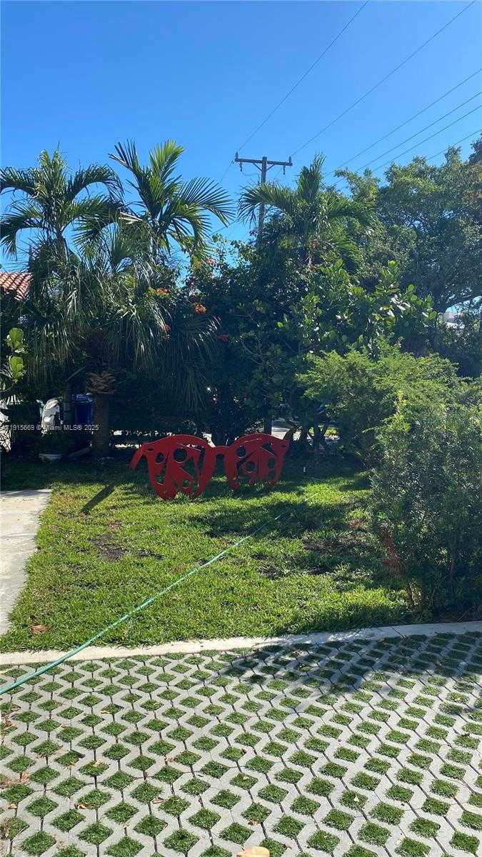 Small Image of 1277 SOUTH WEST 19TH ST, Miami Number 2