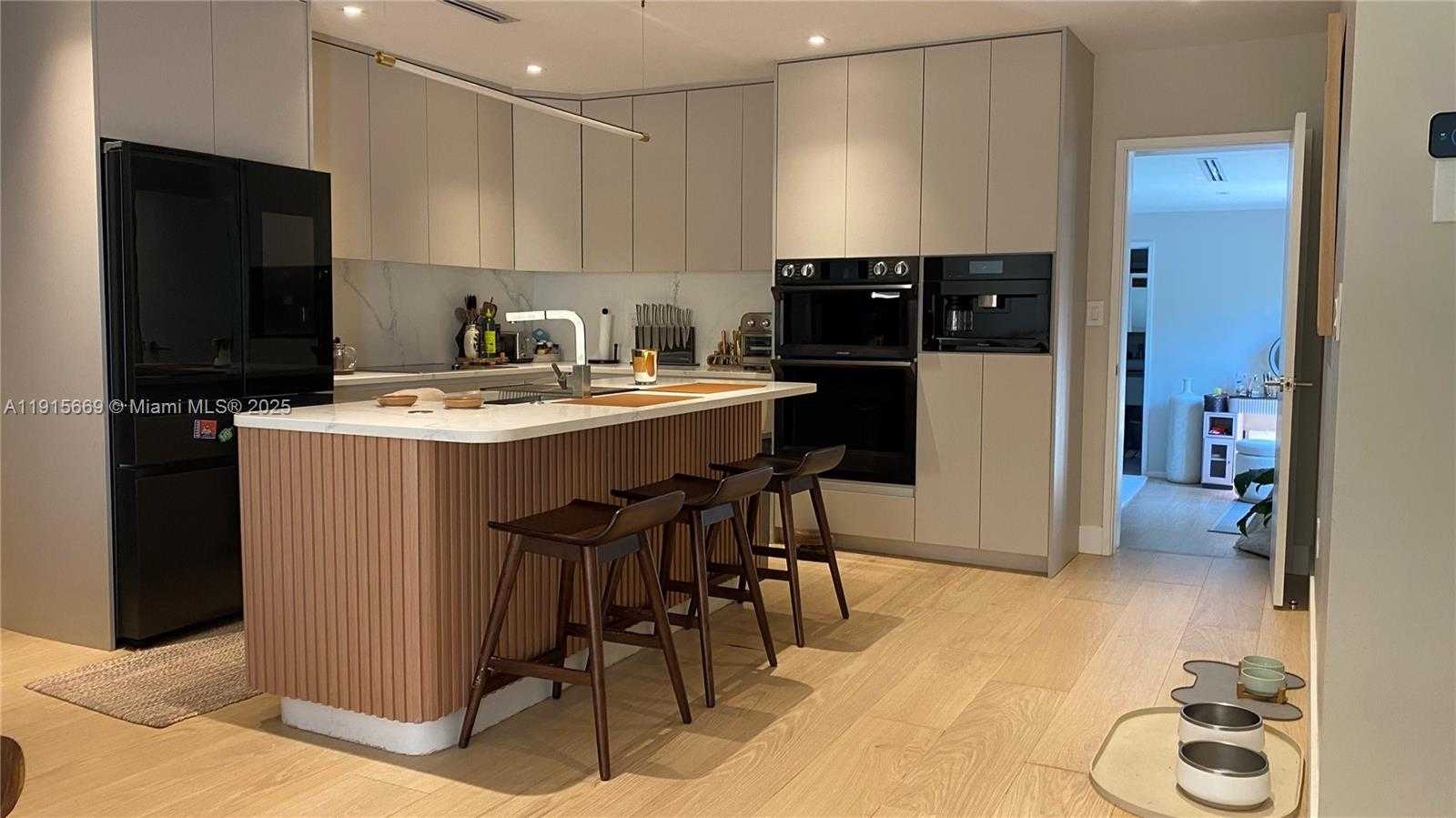 Small Image of 1277 SOUTH WEST 19TH ST, Miami Number 6