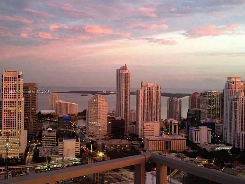 Small Image of 185 SOUTH WEST 7 ST #4212, Miami Number 7