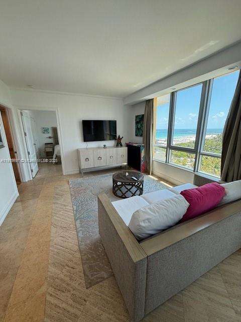 Small Image of 101 OCEAN DR #906, Miami Beach Number 17