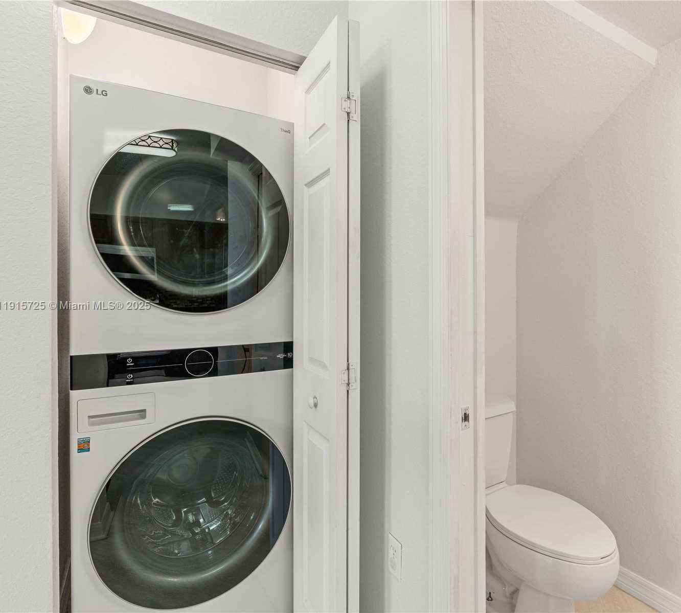 Small Image of 8800 NORTH WEST 107TH CT #215, Doral Number 7