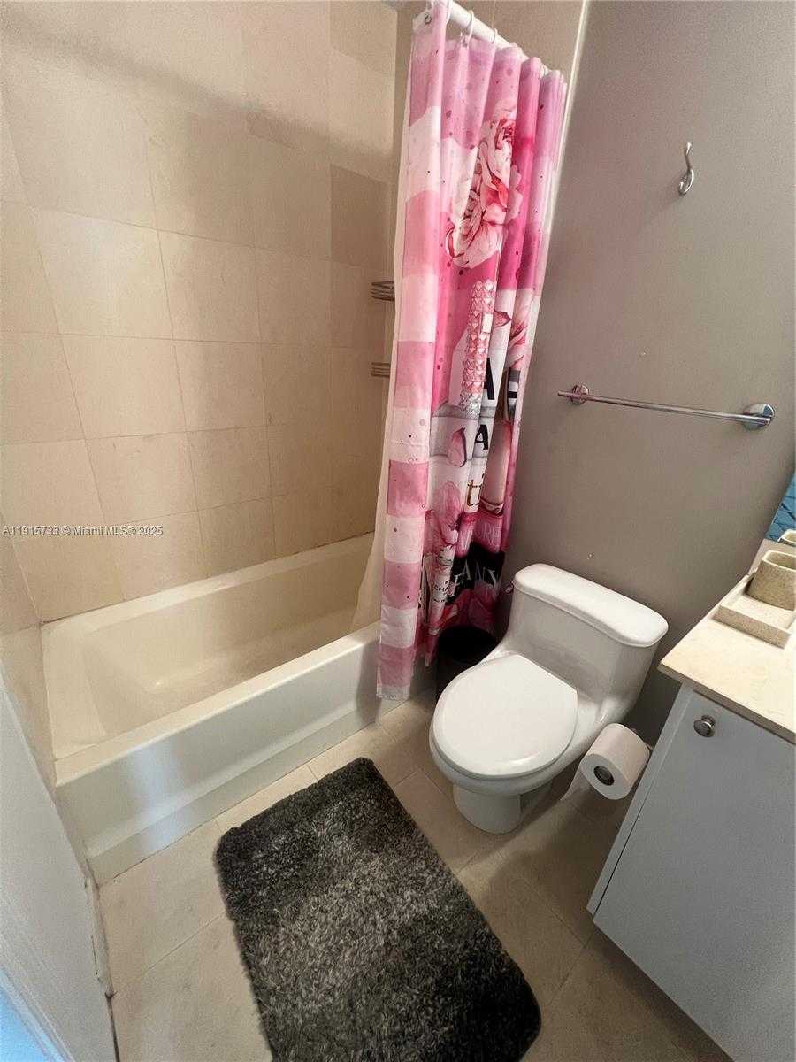 Small Image of 60 SOUTH WEST 13TH ST #2207, Miami Number 8