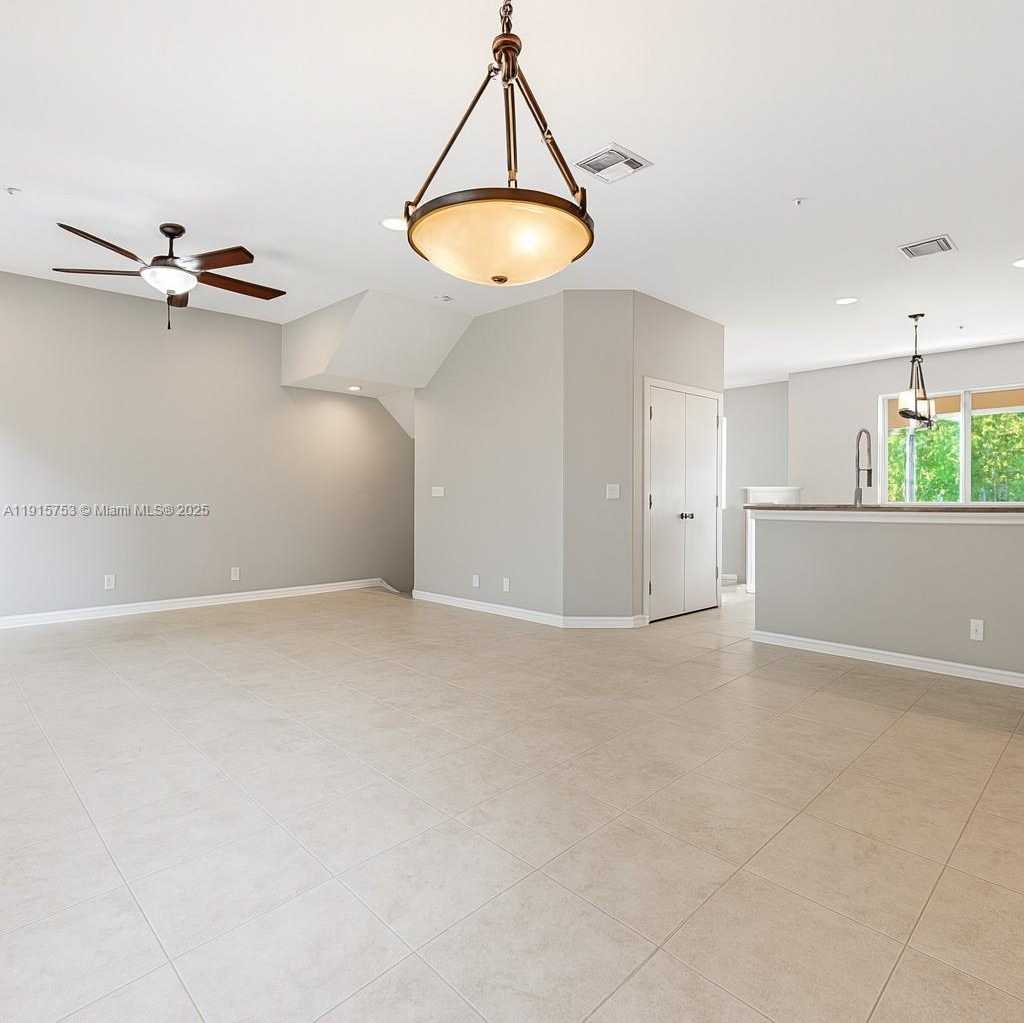 Small Image of 4581 DANSON WAY, Delray Beach Number 2