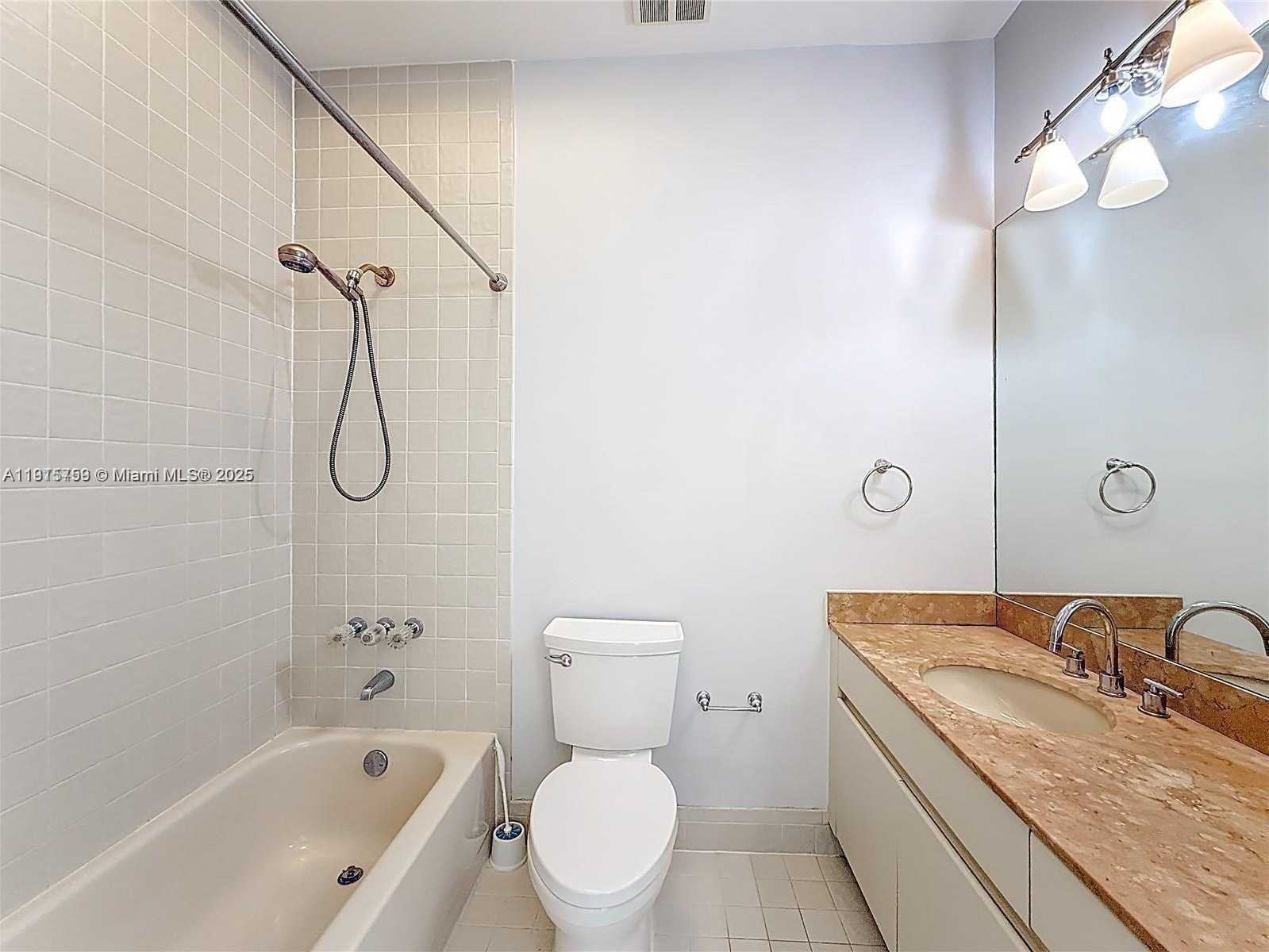 Small Image of Aventura Number 12