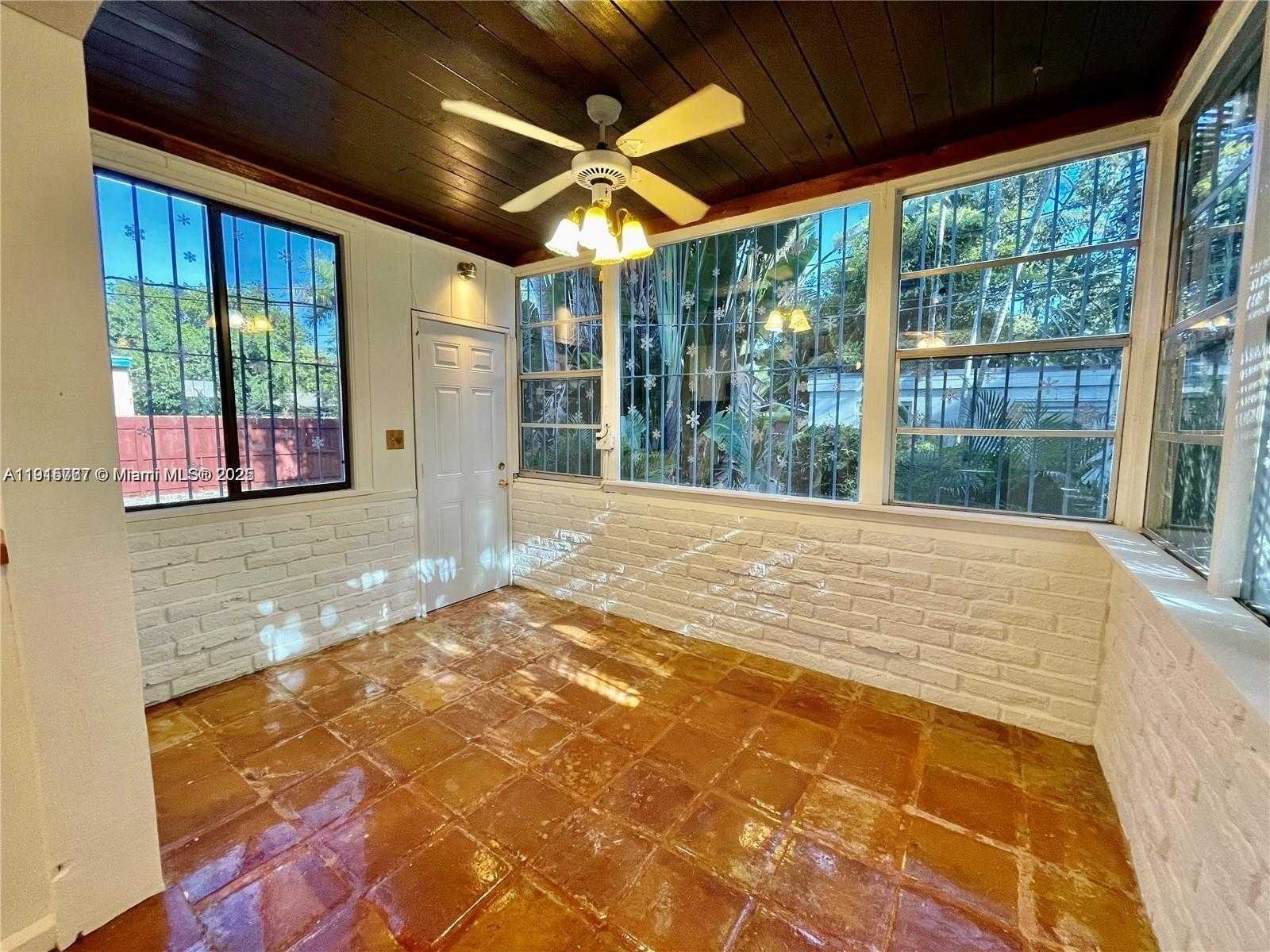 Small Image of 5842 SOUTH WEST 60TH ST, Miami Number 4