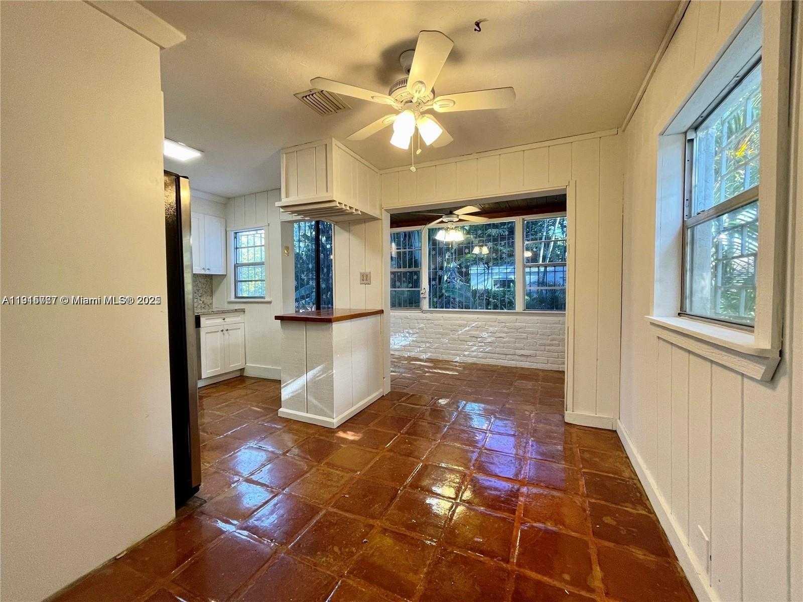 Small Image of 5842 SOUTH WEST 60TH ST, Miami Number 5