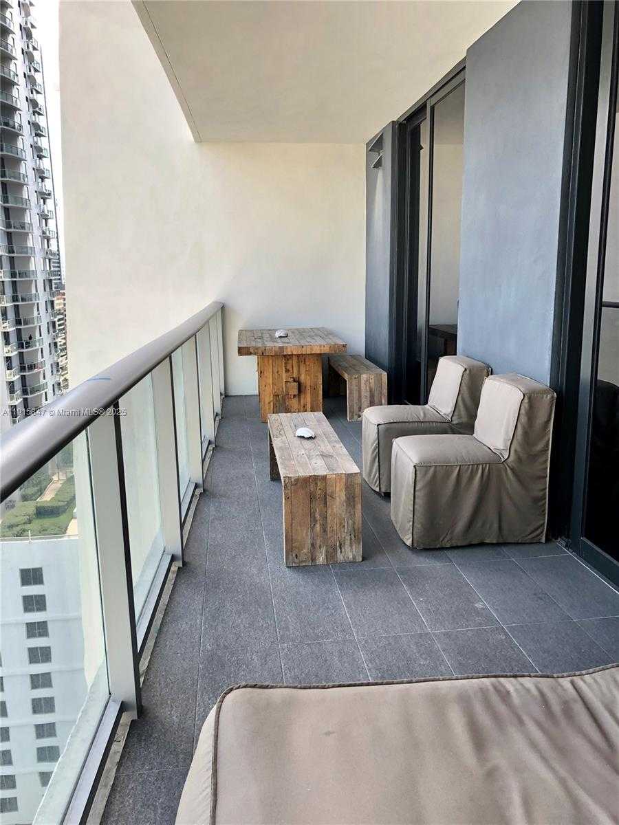 Small Image of 1010 BRICKELL AVE #2302, Miami Number 4