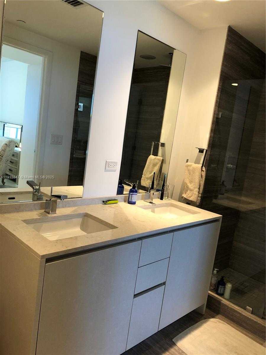 Small Image of 1010 BRICKELL AVE #2302, Miami Number 6