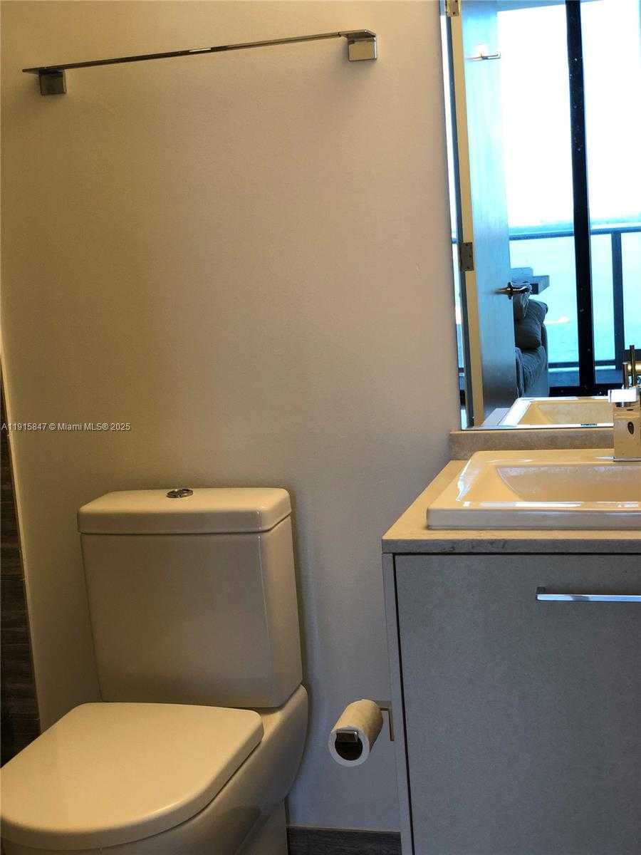 Small Image of 1010 BRICKELL AVE #2302, Miami Number 8