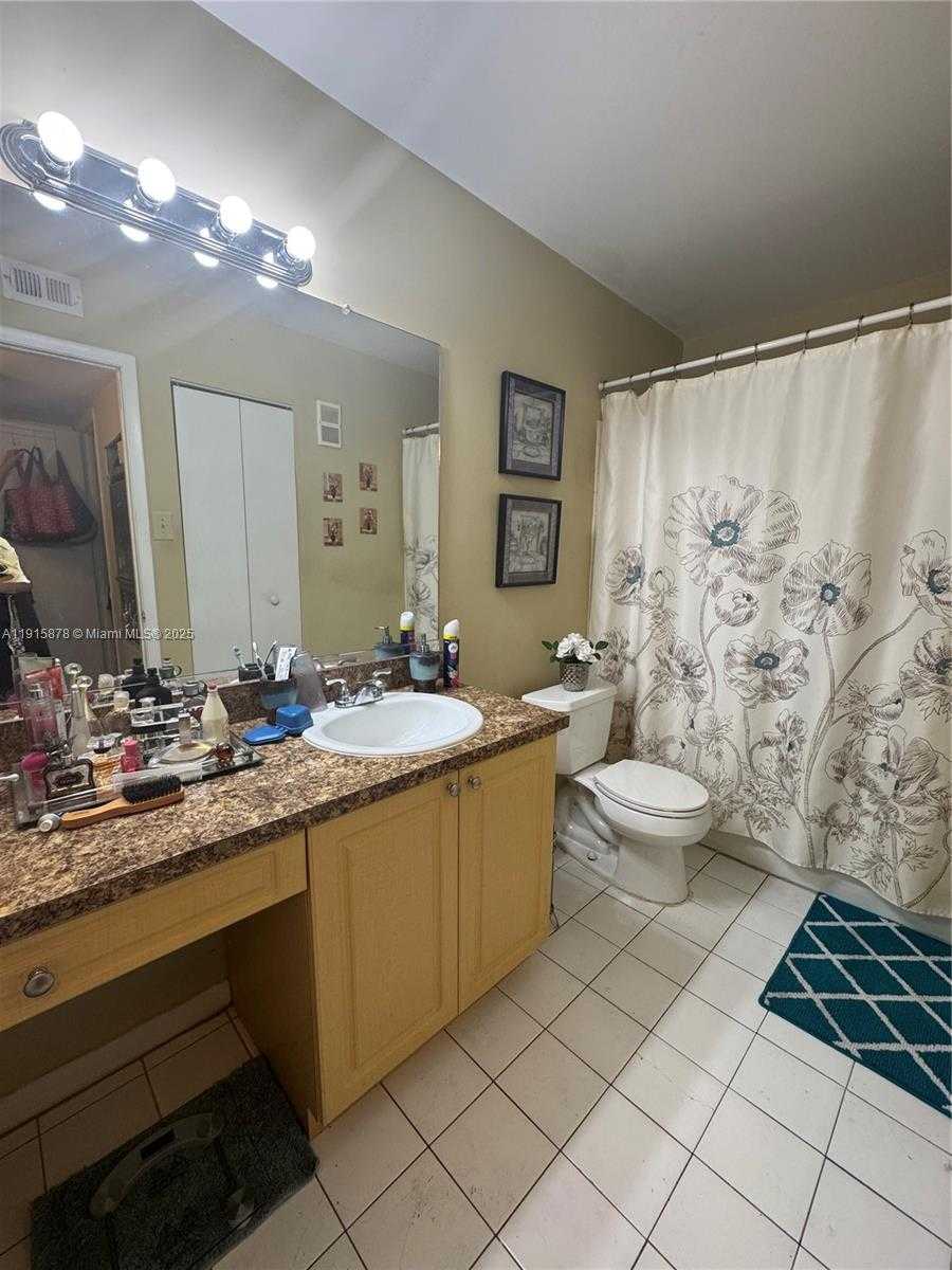 Small Image of Miami Number 10