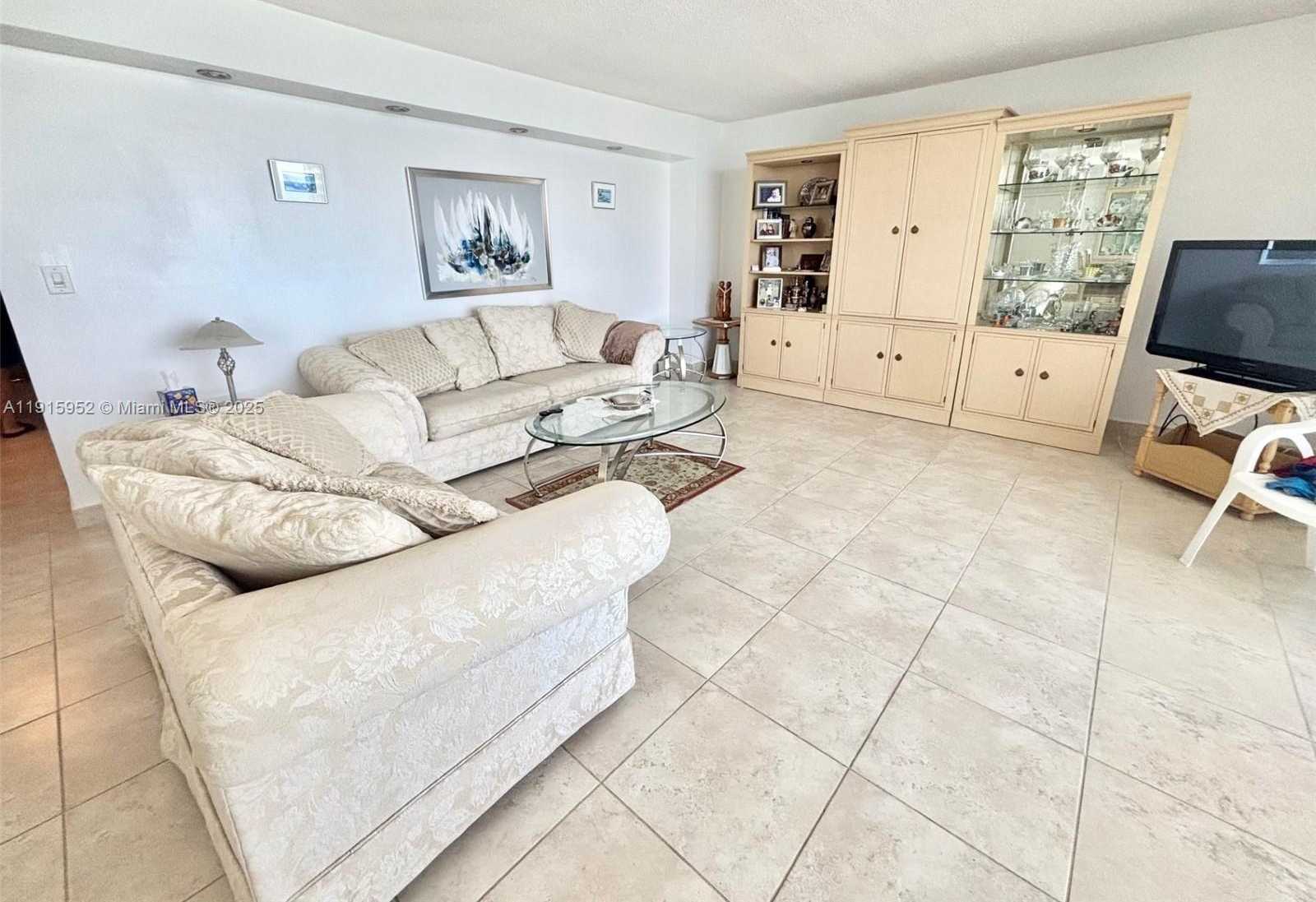 Small Image of 2030 SOUTH OCEAN DR #521, Hallandale Beach Number 9