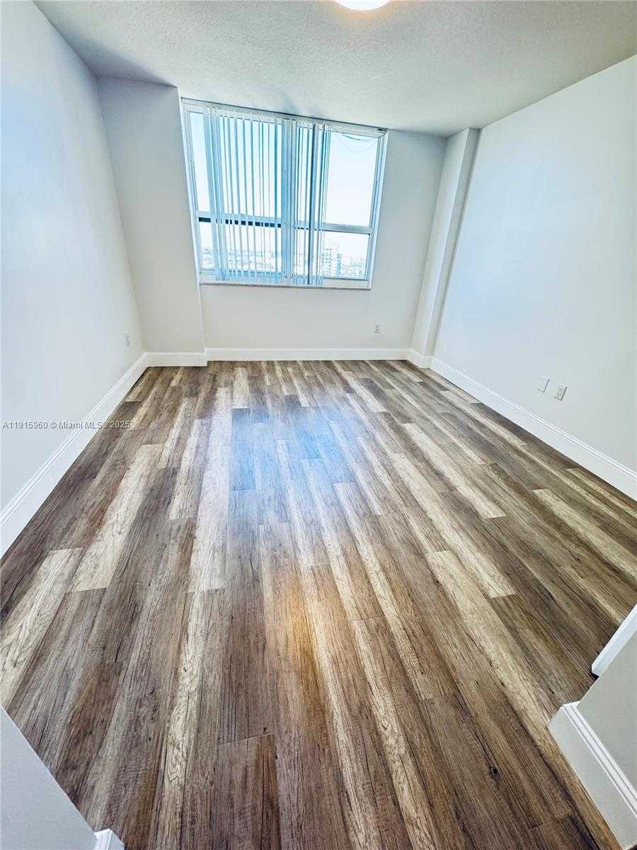 Small Image of 19501 WEST COUNTRY CLUB DR #2310, Aventura Number 22