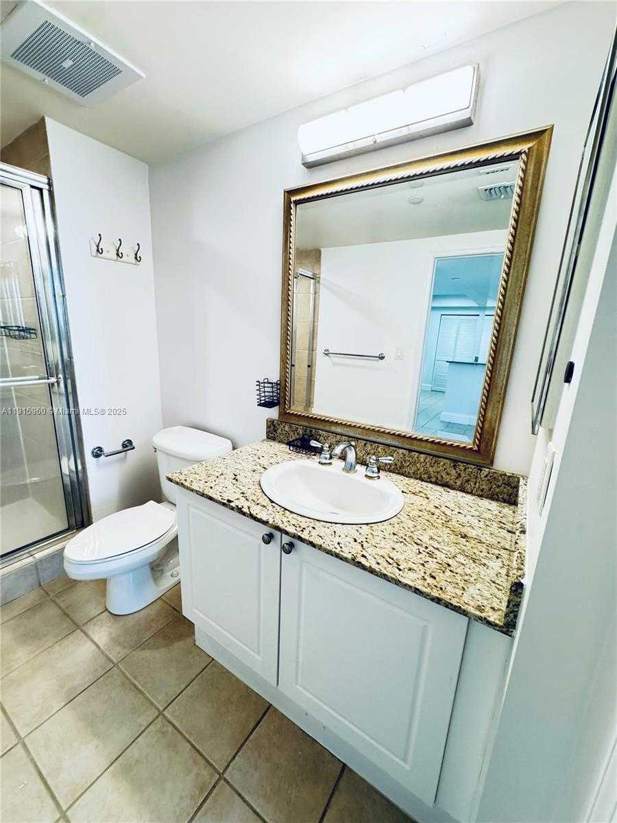 Small Image of 19501 WEST COUNTRY CLUB DR #2310, Aventura Number 26