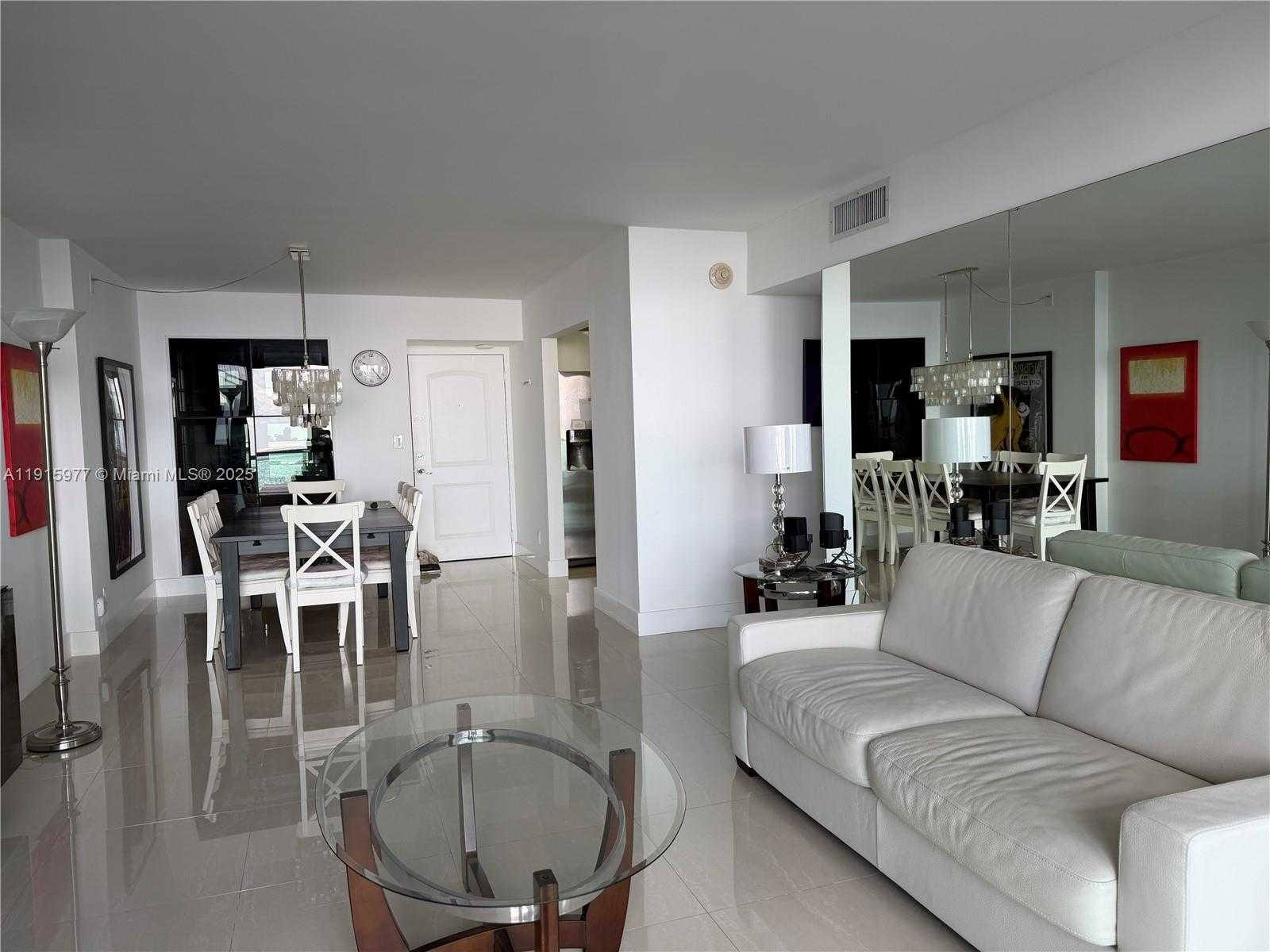 Small Image of 100 BAYVIEW DR #2108, Sunny Isles Beach Number 11