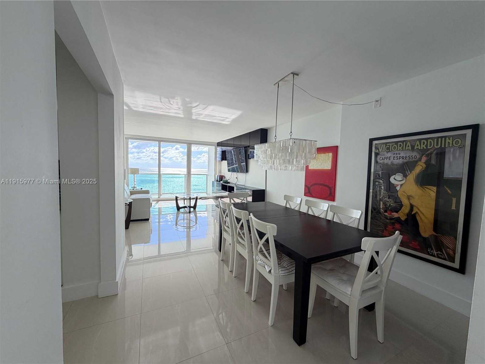 Small Image of 100 BAYVIEW DR #2108, Sunny Isles Beach Number 5
