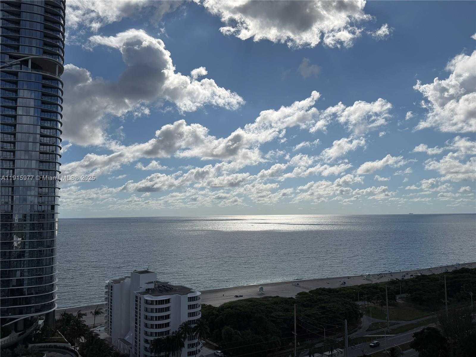 Small Image of 100 BAYVIEW DR #2108, Sunny Isles Beach Number 9