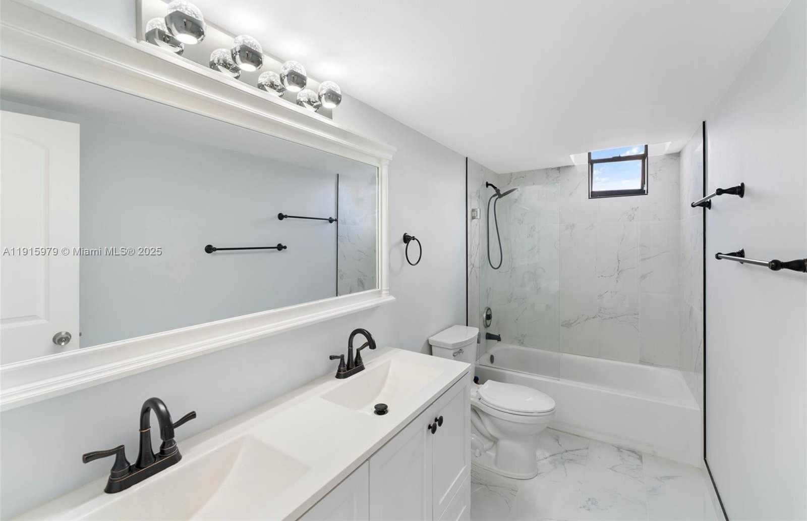 Small Image of 2500 PARKVIEW DR #1714, Hallandale Beach Number 11