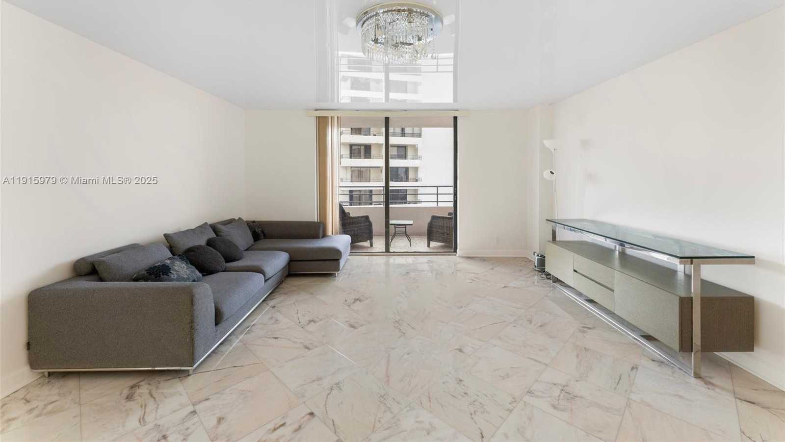 Small Image of 2500 PARKVIEW DR #1714, Hallandale Beach Number 6