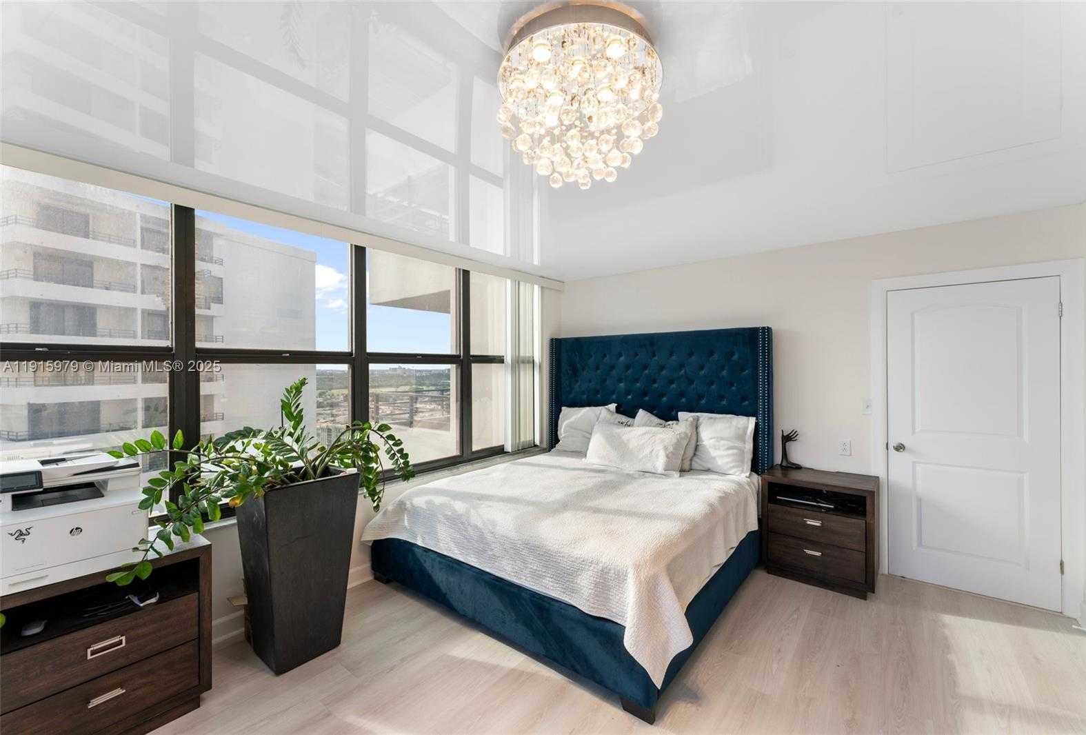 Small Image of 2500 PARKVIEW DR #1714, Hallandale Beach Number 9