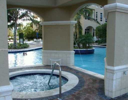 Small Image of 19501 WEST COUNTRY CLUB DR #PH-06, Aventura Number 19