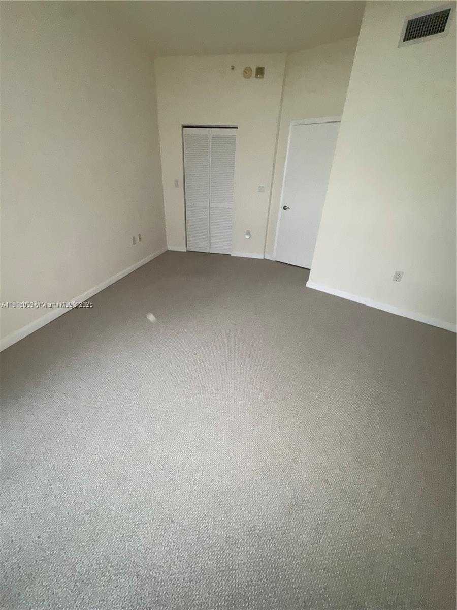 Small Image of 19501 WEST COUNTRY CLUB DR #PH-06, Aventura Number 9