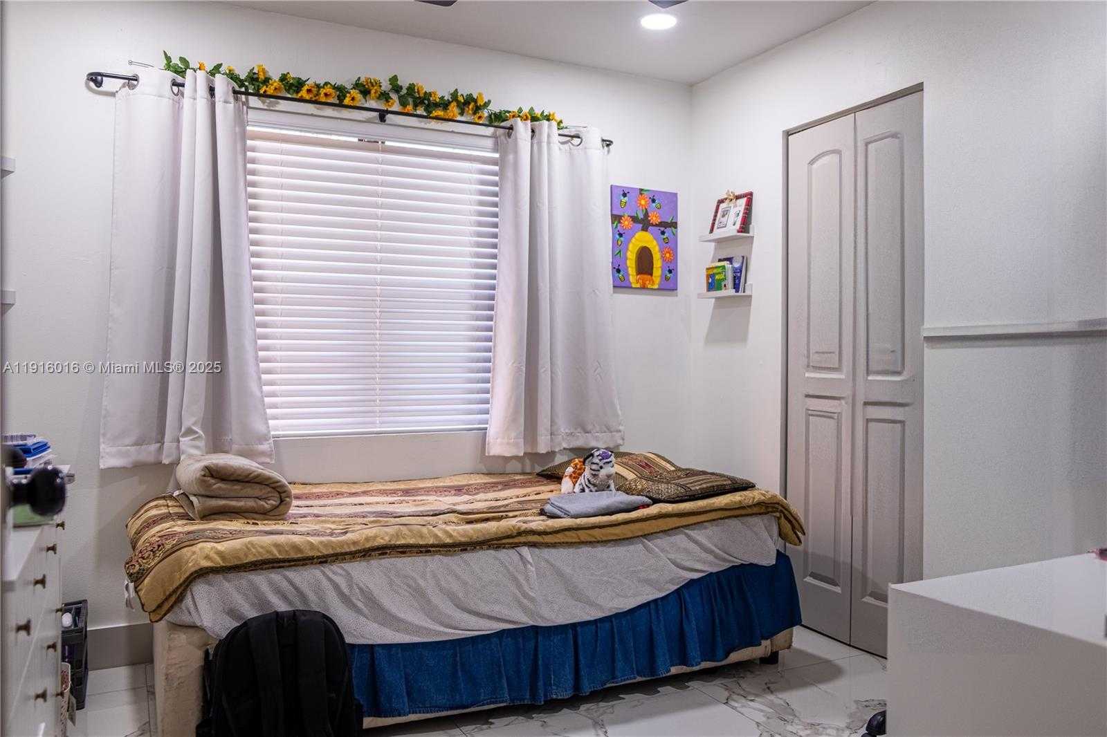 Small Image of 6294 NORTH WEST 170TH TER, Hialeah Number 5