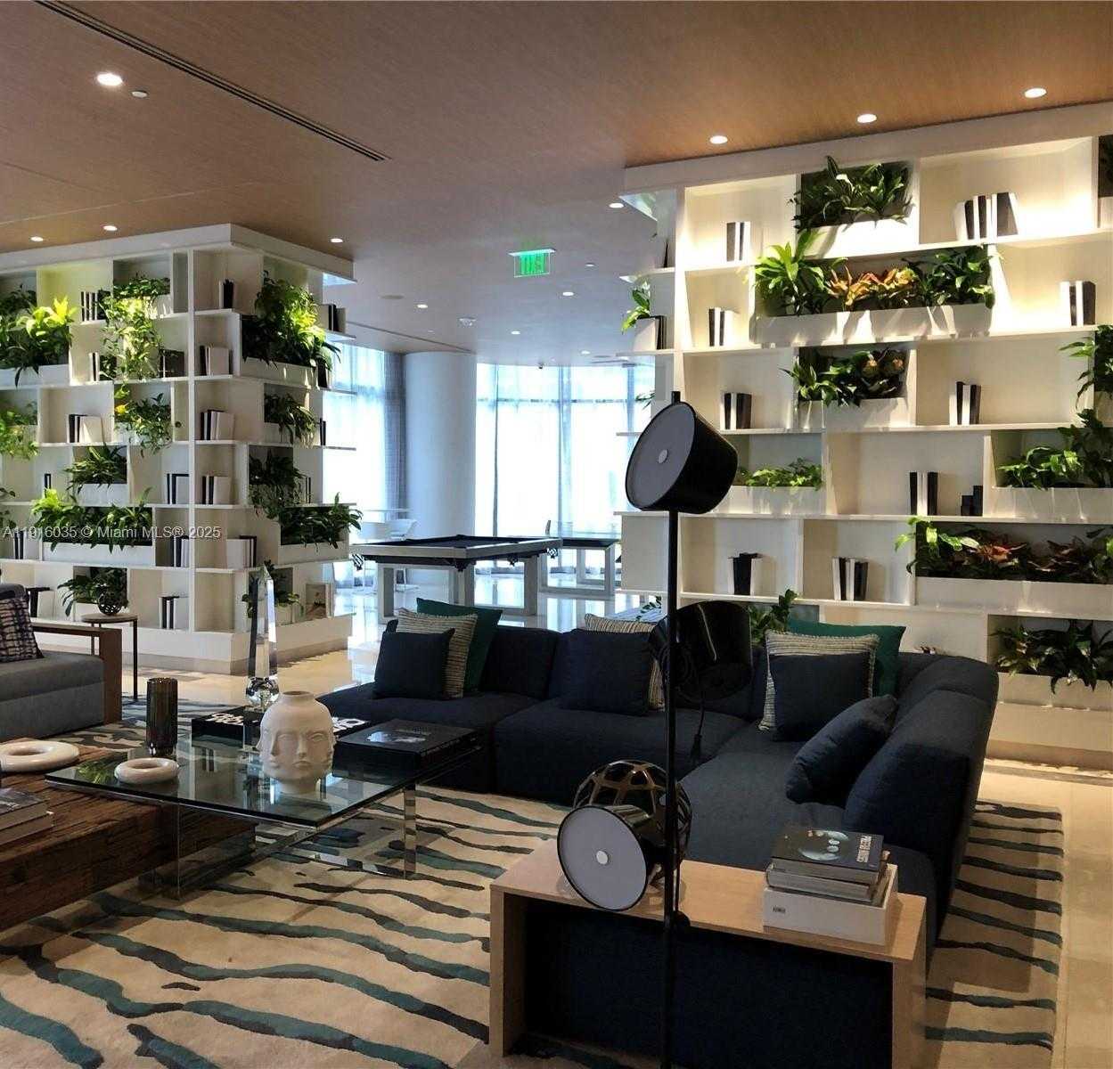 Small Image of 55 SOUTH WEST 9TH ST #2902, Miami Number 9