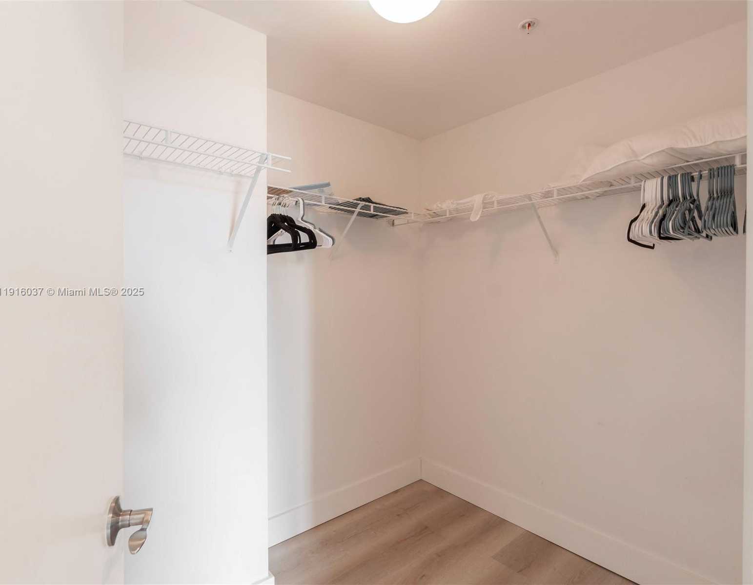 Small Image of 244 BISCAYNE BLVD #3703, Miami Number 14