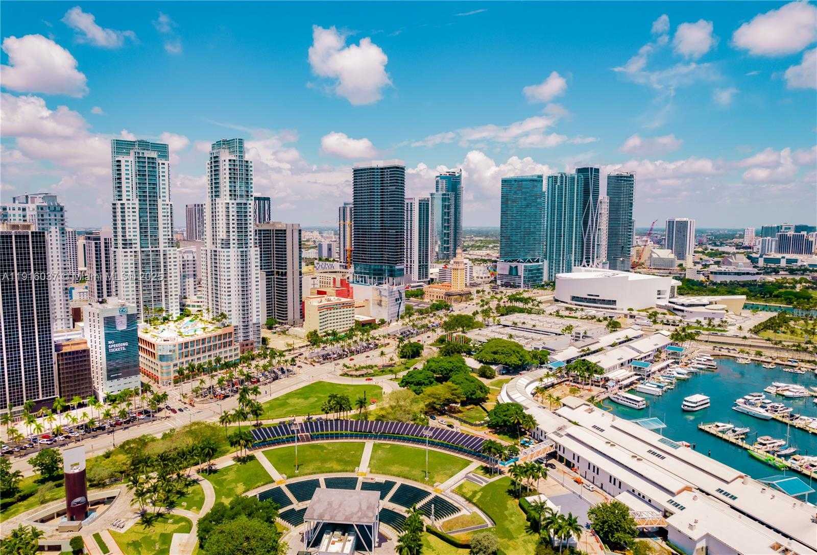 Small Image of 244 BISCAYNE BLVD #3703, Miami Number 19