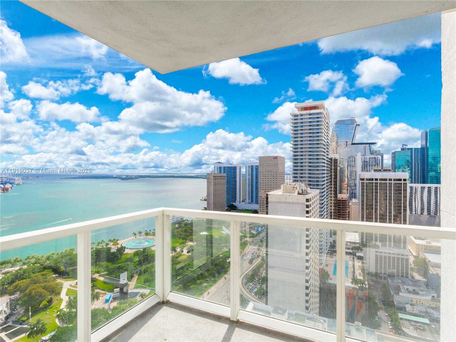 Small Image of 244 BISCAYNE BLVD #3703, Miami Number 2