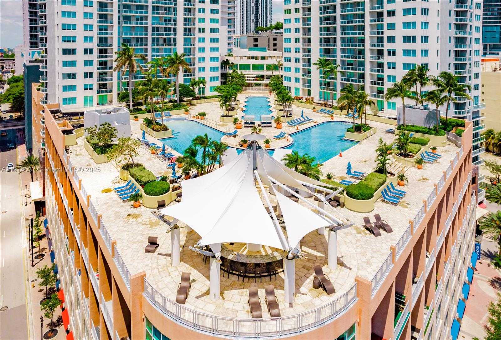 Small Image of 244 BISCAYNE BLVD #3703, Miami Number 20