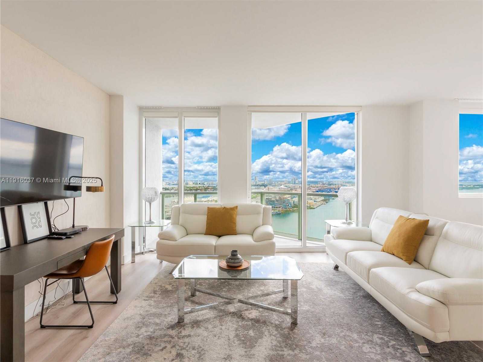 Small Image of 244 BISCAYNE BLVD #3703, Miami Number 3
