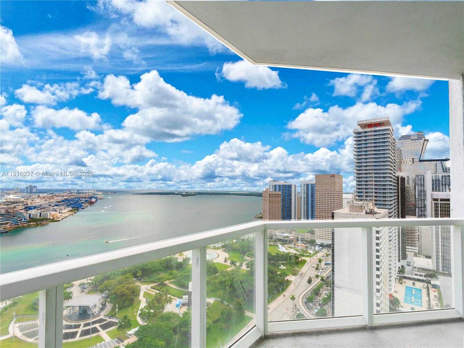 Small Image of 244 BISCAYNE BLVD #3703, Miami Number 7