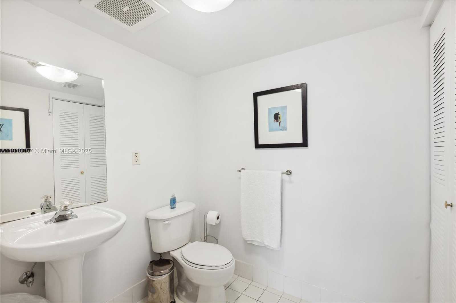 Small Image of 1701 SUNSET HARBOR DR #L705, Miami Beach Number 15
